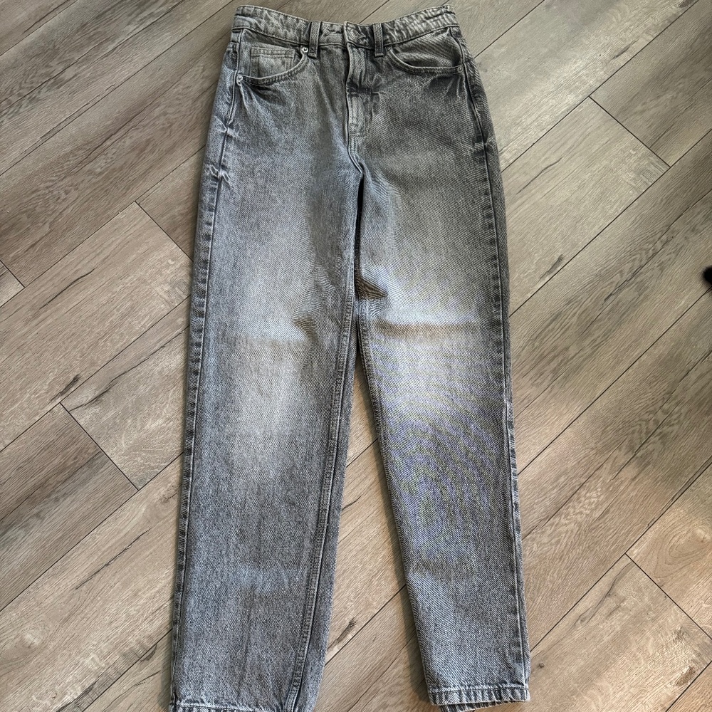 HM 90’s straight leg jeans